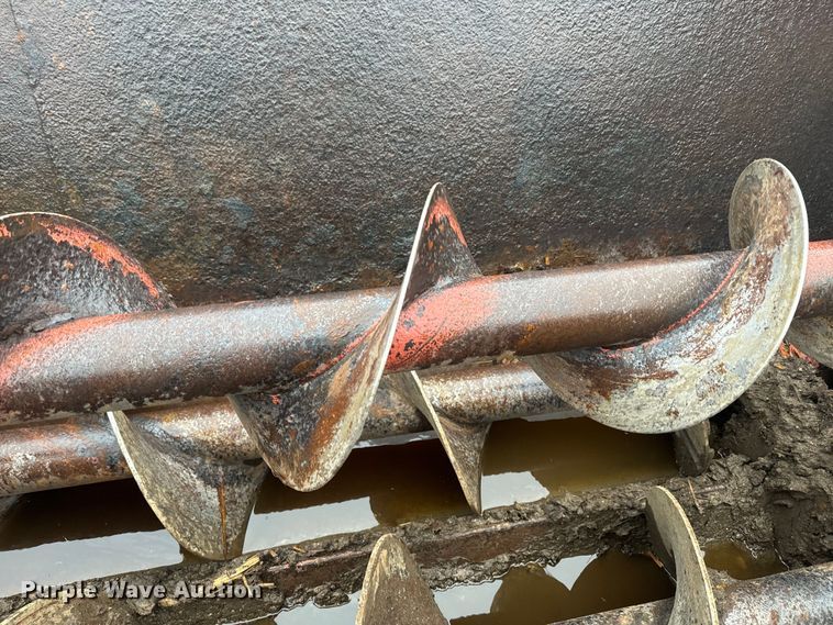 image for item EH5484 Meyer V Force 7500 manure spreader