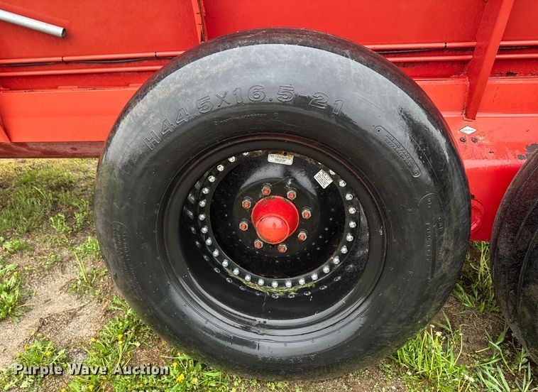 image for item EH5484 Meyer V Force 7500 manure spreader