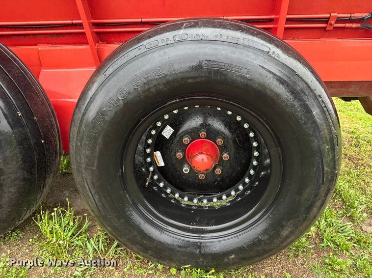 image for item EH5484 Meyer V Force 7500 manure spreader