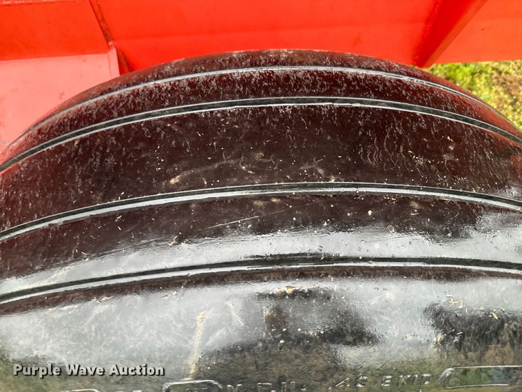 image for item EH5484 Meyer V Force 7500 manure spreader