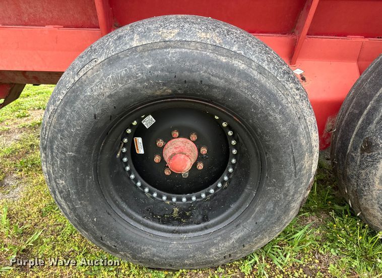 image for item EH5484 Meyer V Force 7500 manure spreader