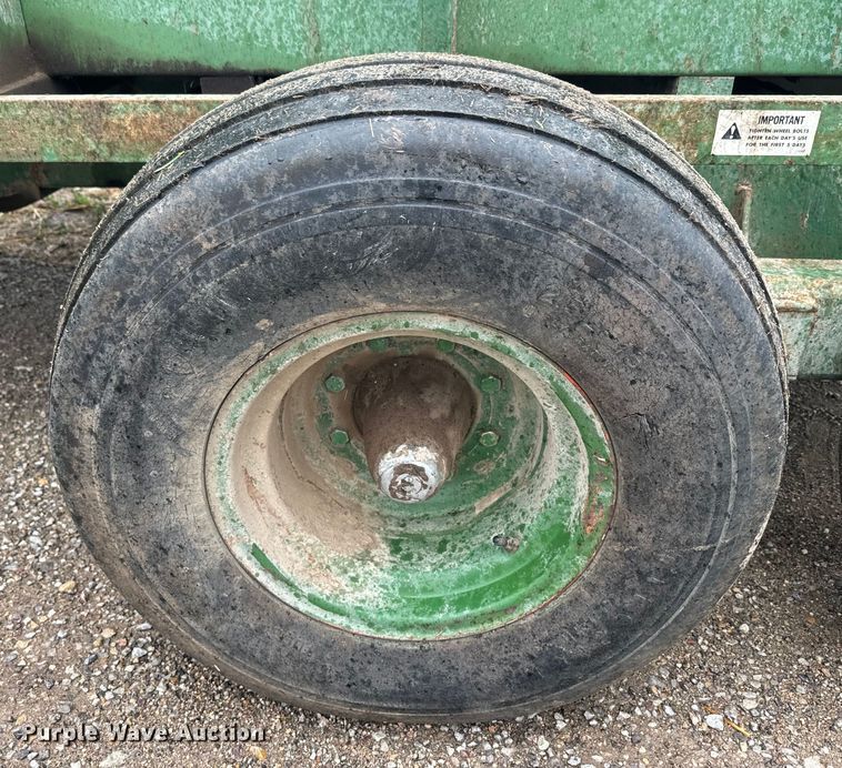 image for item EH5486 Blazer manure spreader