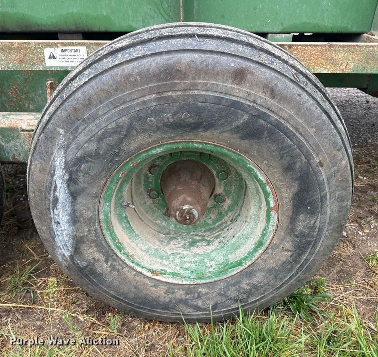 image for item EH5486 Blazer manure spreader