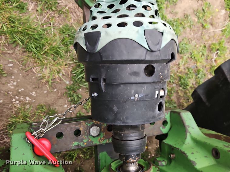 image for item EI3723 2002 John Deere 567 round baler