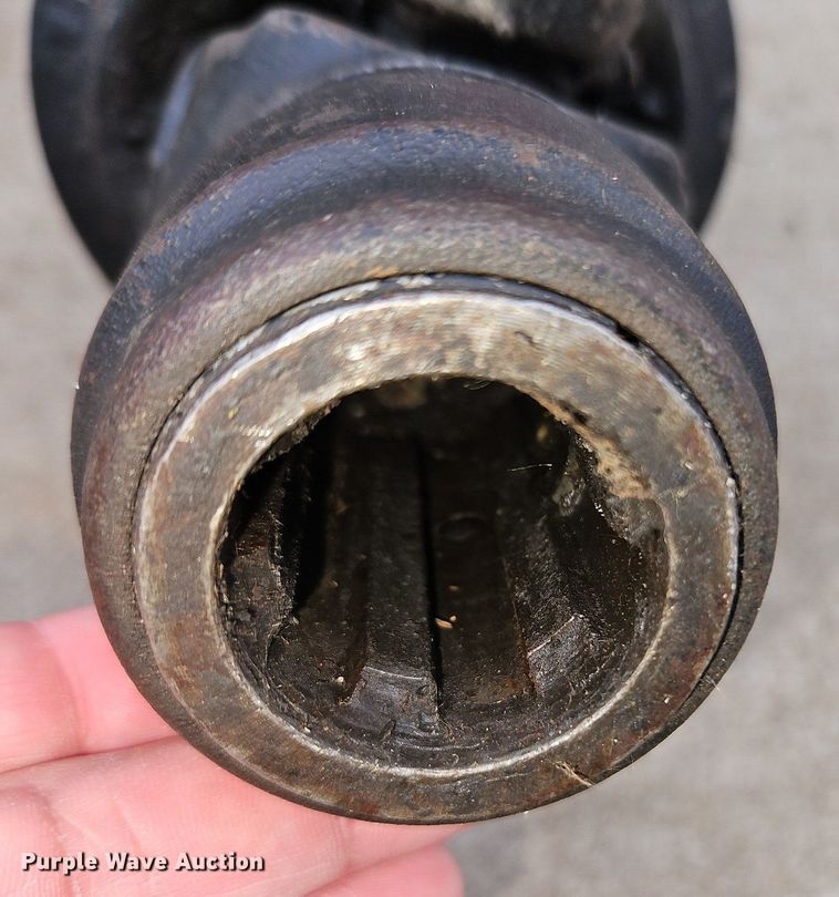 image for item EI3723 2002 John Deere 567 round baler