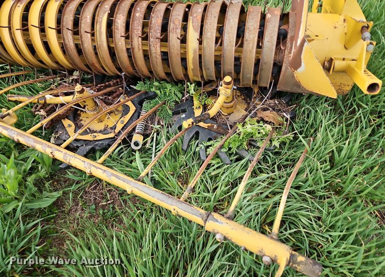 image for item EI3731 1999 Vermeer  505 Series L round baler