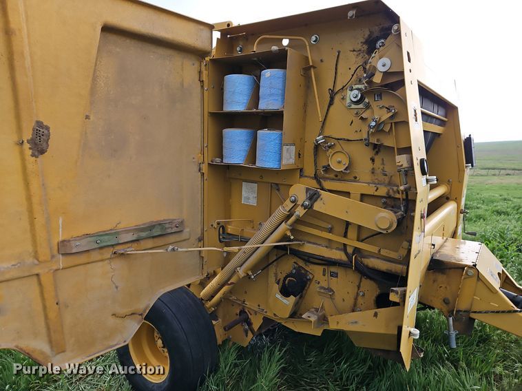 image for item EI3731 1999 Vermeer  505 Series L round baler