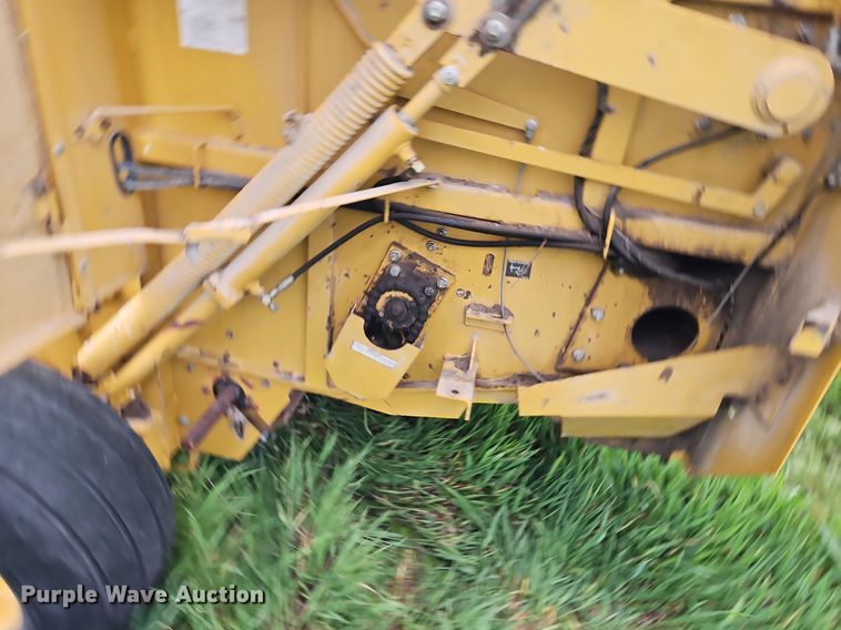 image for item EI3731 1999 Vermeer  505 Series L round baler