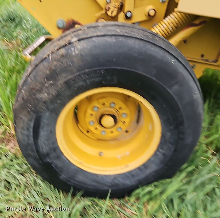 image for item EI3731 1999 Vermeer  505 Series L round baler