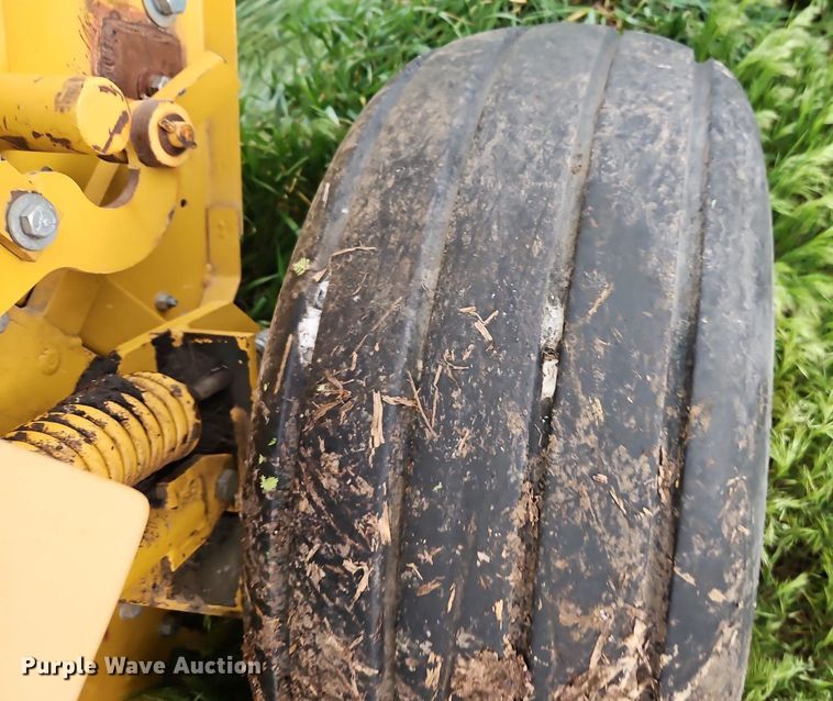 image for item EI3731 1999 Vermeer  505 Series L round baler