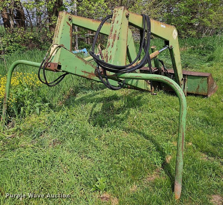 image for item EI3732 John Deere E0048 loader