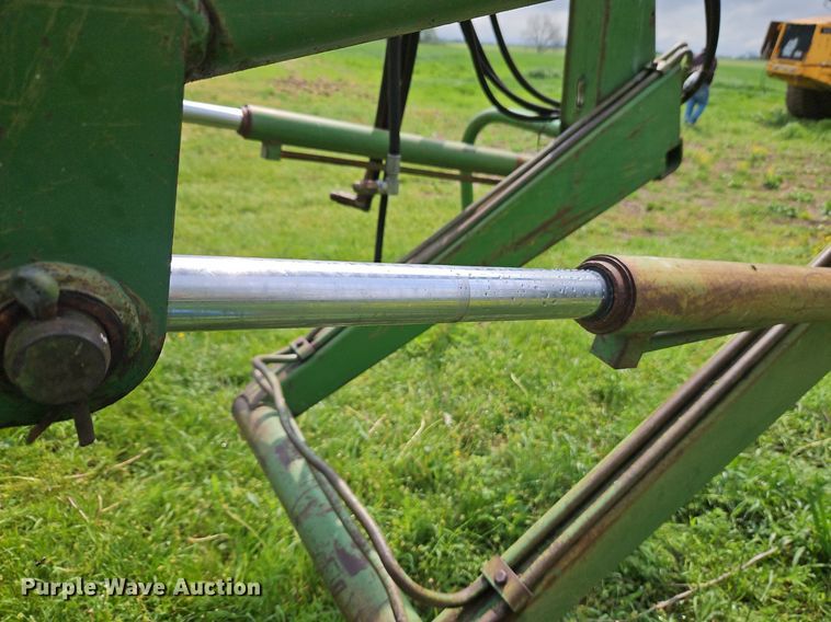 image for item EI3732 John Deere E0048 loader