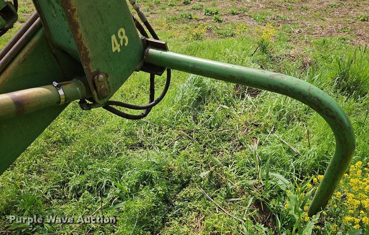 image for item EI3732 John Deere E0048 loader