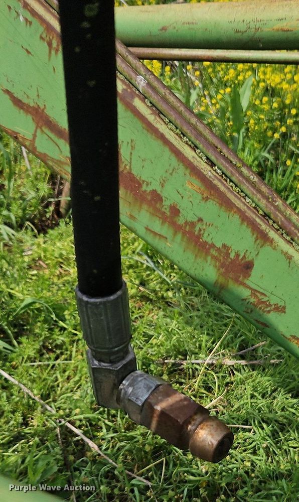 image for item EI3732 John Deere E0048 loader