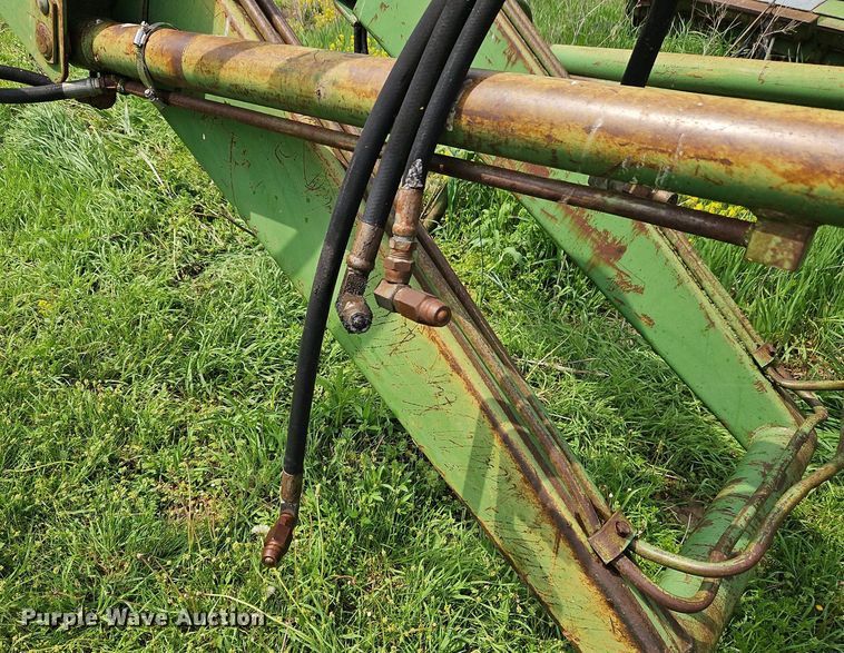 image for item EI3732 John Deere E0048 loader