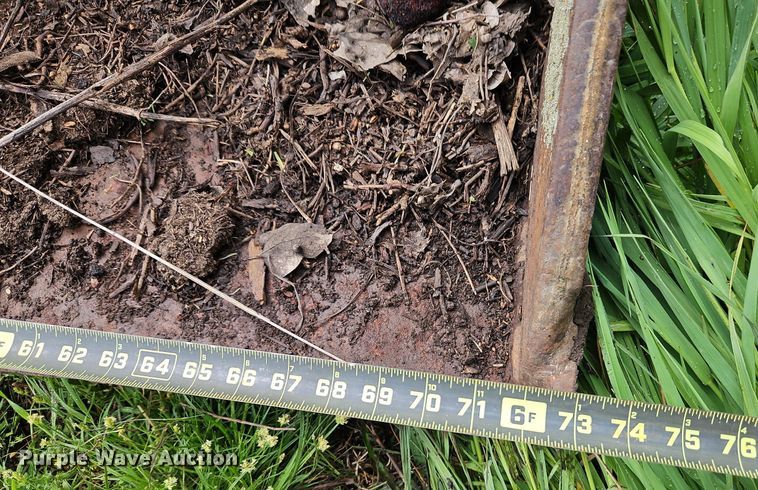 image for item EI3732 John Deere E0048 loader