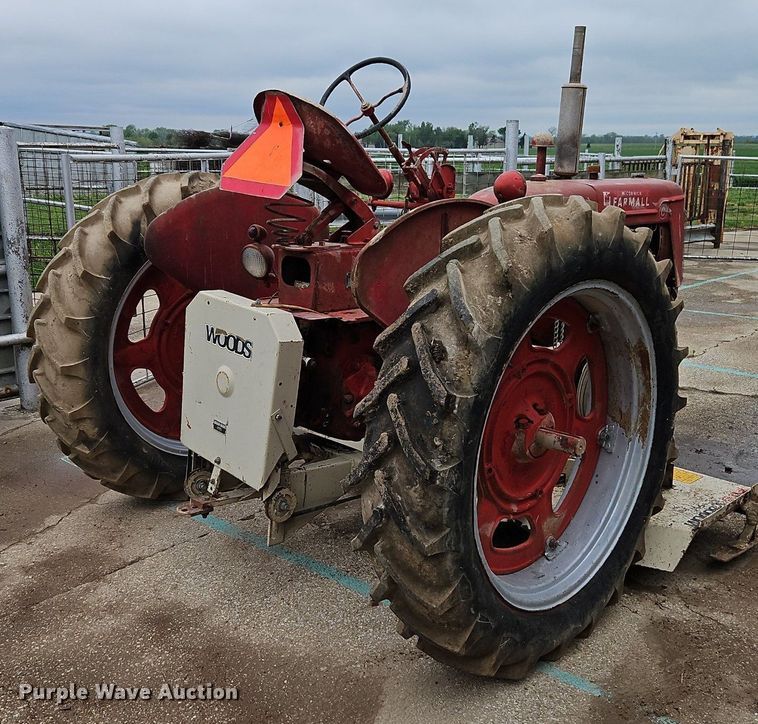 image for item EI3735 1950 International Harvester  Farmall C tractor