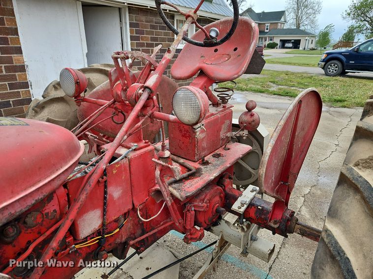 image for item EI3735 1950 International Harvester  Farmall C tractor