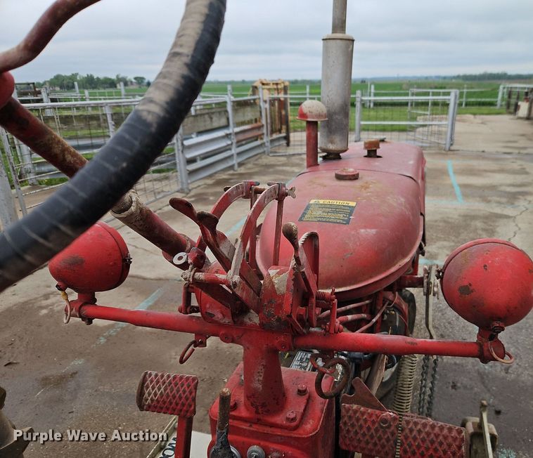 image for item EI3735 1950 International Harvester  Farmall C tractor