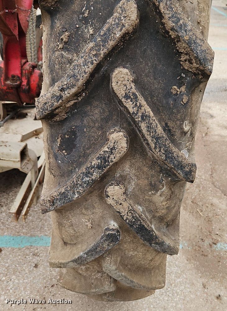 image for item EI3735 1950 International Harvester  Farmall C tractor