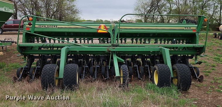 image for item EI3736 John Deere 750 grain drill