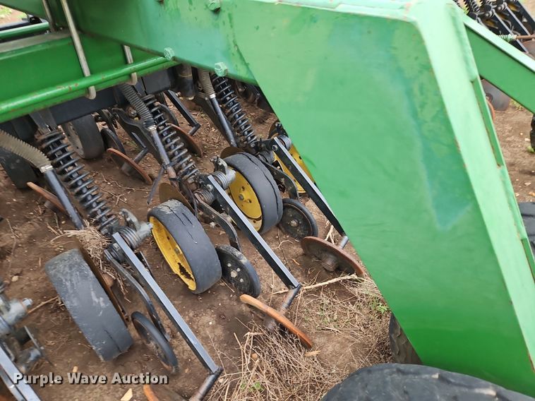 image for item EI3736 John Deere 750 grain drill