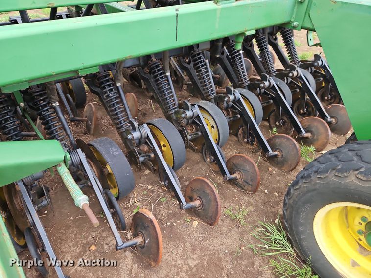 image for item EI3736 John Deere 750 grain drill