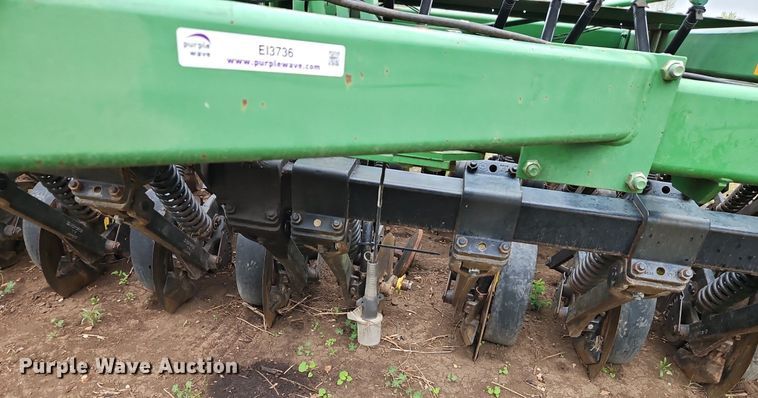 image for item EI3736 John Deere 750 grain drill