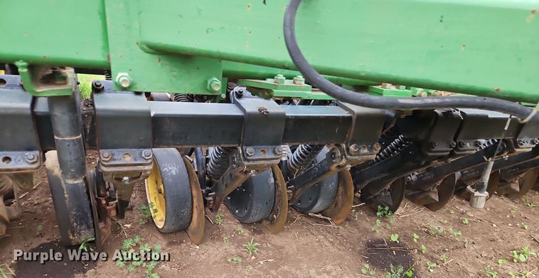 image for item EI3736 John Deere 750 grain drill