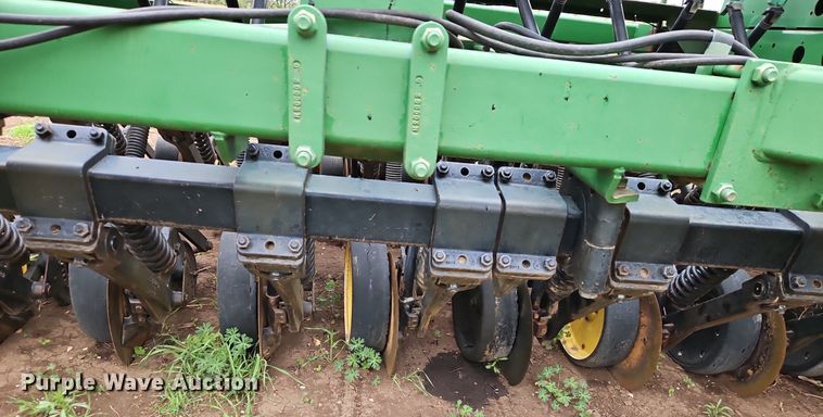 image for item EI3736 John Deere 750 grain drill