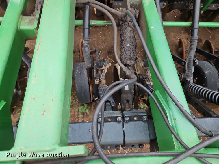 image for item EI3736 John Deere 750 grain drill