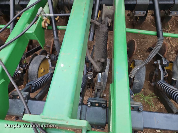image for item EI3736 John Deere 750 grain drill