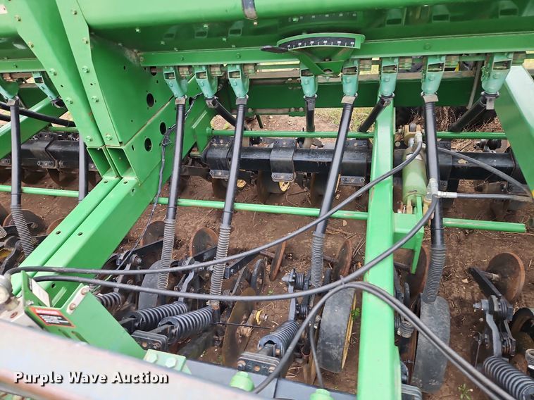 image for item EI3736 John Deere 750 grain drill