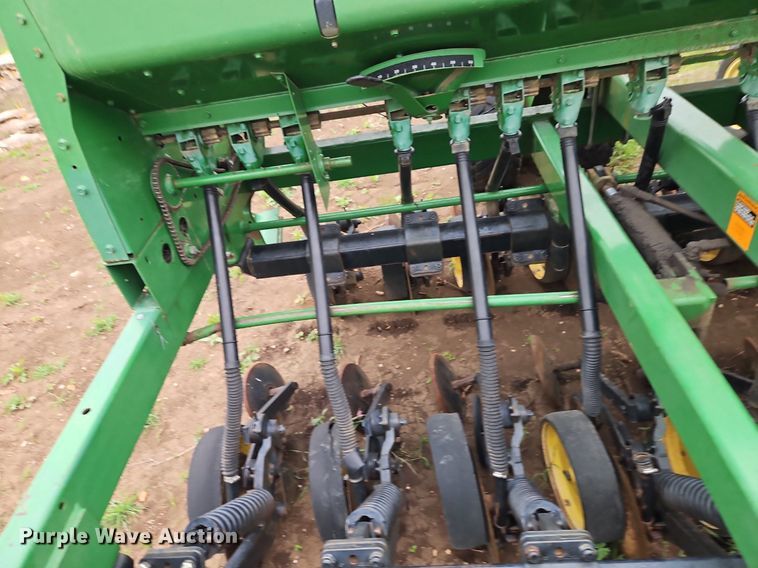 image for item EI3736 John Deere 750 grain drill
