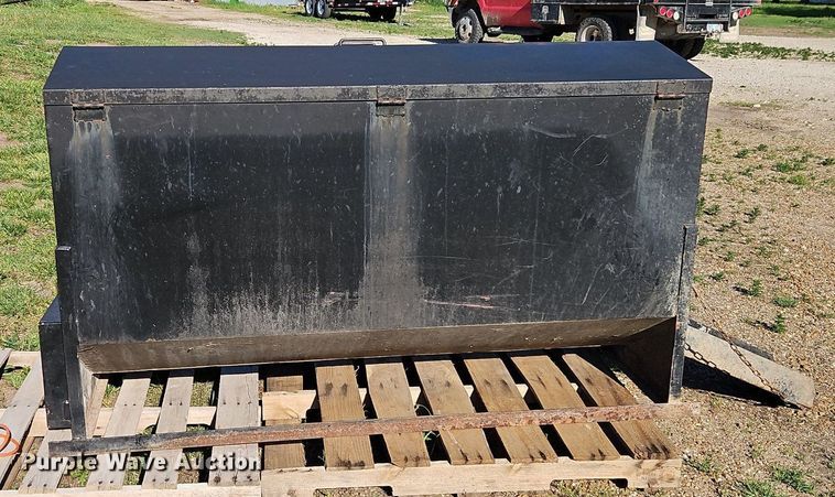 image for item EI3738 Cake feeder