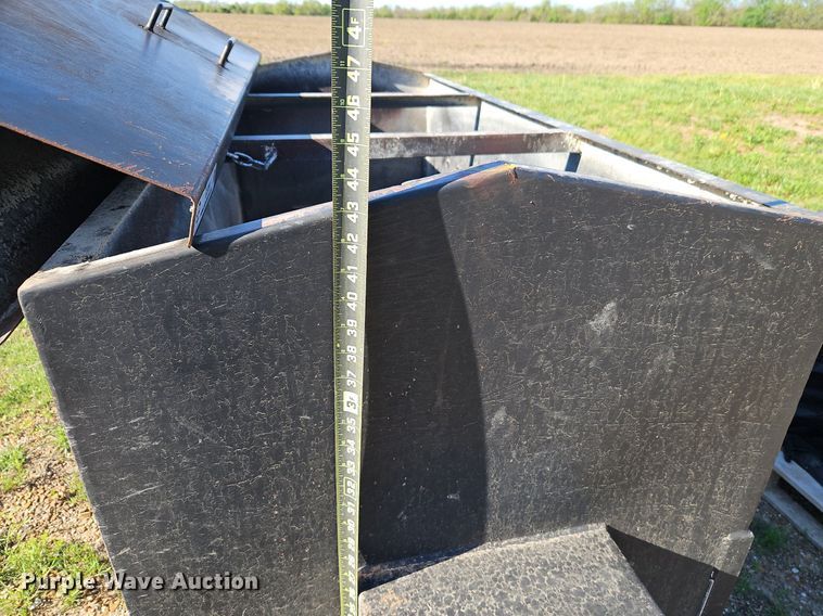 image for item EI3738 Cake feeder