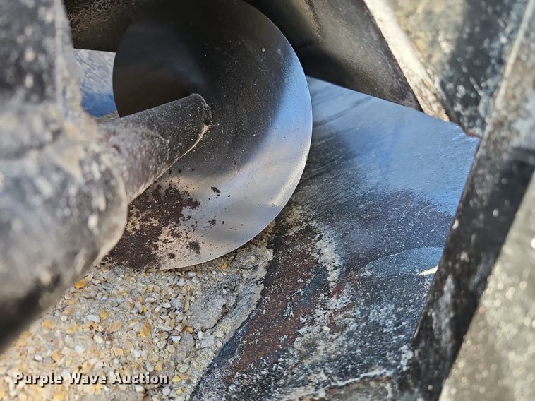 image for item EI3738 Cake feeder