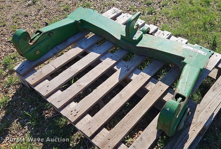 image for item EI3739 John Deere three point quick coupler