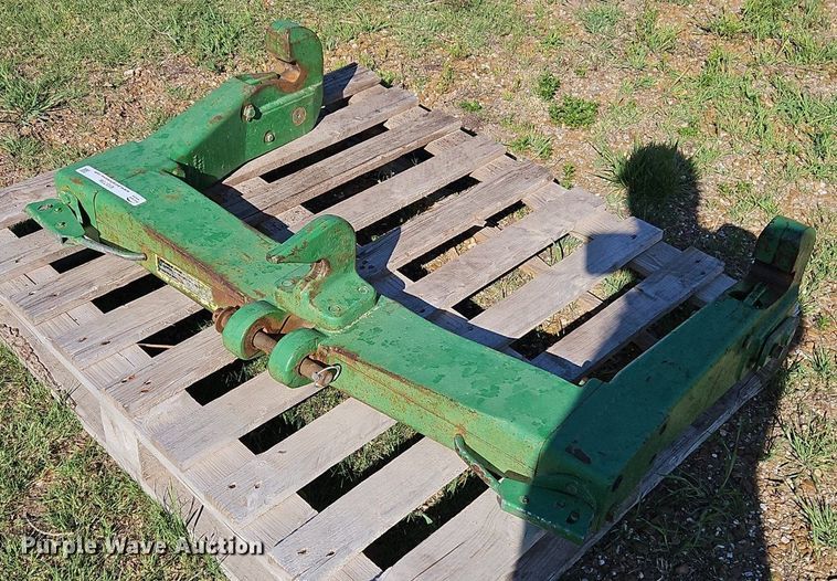 image for item EI3739 John Deere three point quick coupler