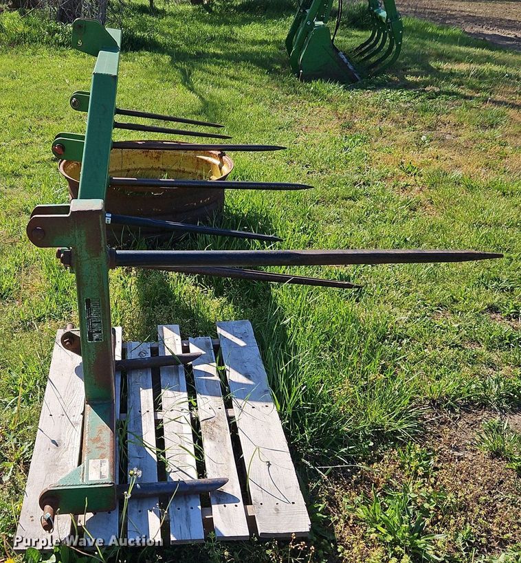 image for item EI3740 (2) three point bale spears