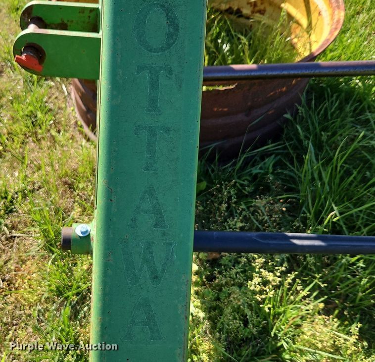 image for item EI3740 (2) three point bale spears