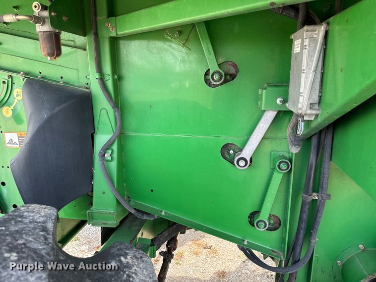 image for item EJ0389 2006 John Deere 9760 STS RWA combine