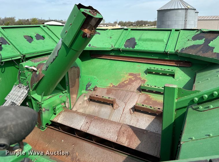 image for item EJ0389 2006 John Deere 9760 STS RWA combine