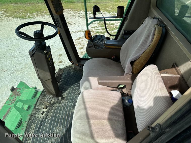 image for item EJ0389 2006 John Deere 9760 STS RWA combine