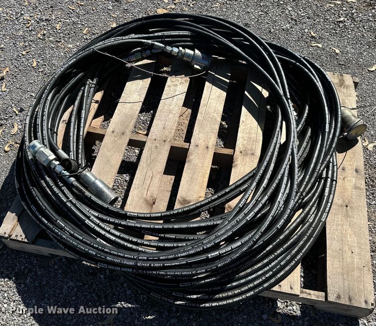 image for item EJ0537 (8) 40'L hydraulic hoses