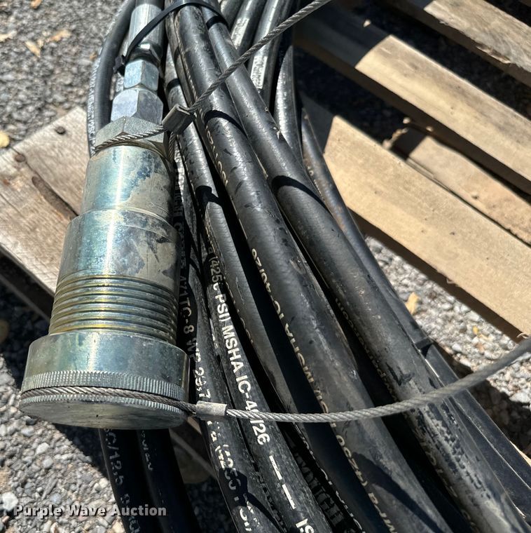 image for item EJ0537 (8) 40'L hydraulic hoses