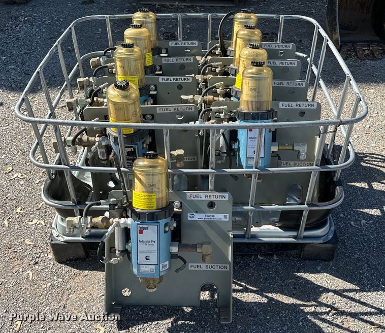 image for item EJ0538 (9) Fleetguard FH234 fuel filter units