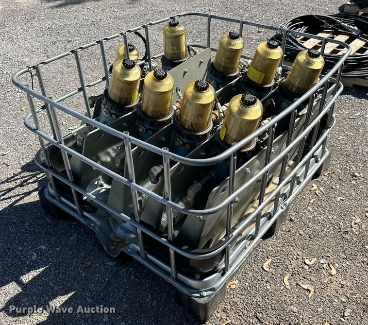 image for item EJ0538 (9) Fleetguard FH234 fuel filter units