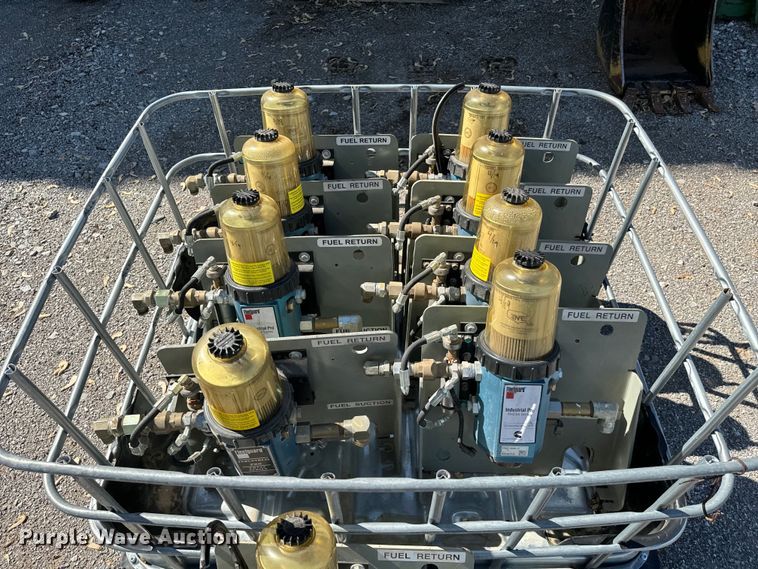 image for item EJ0538 (9) Fleetguard FH234 fuel filter units