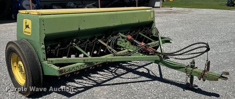 image for item EJ0552 John Deere 8350 grain drill